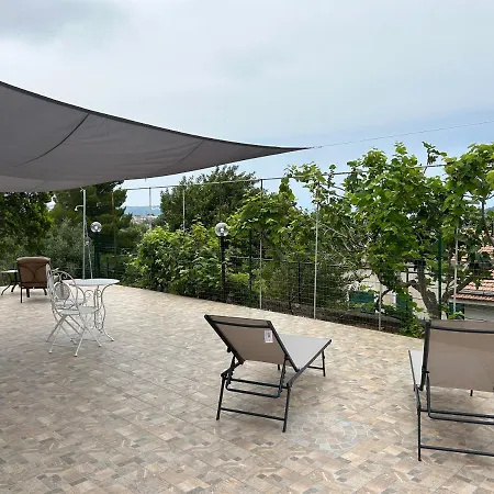 Alojamento de Acomodação e Pequeno-almoço Loren *