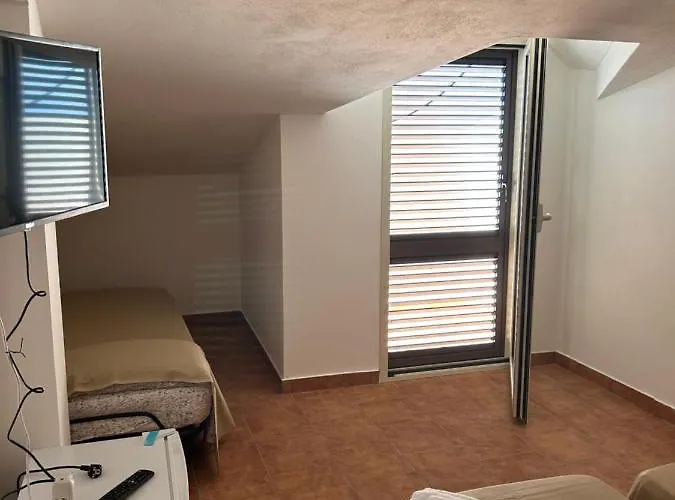 Loren Frühstückspension Praia a Mare